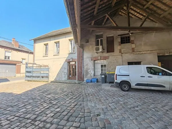 Immeuble 1 pièce 240 m²