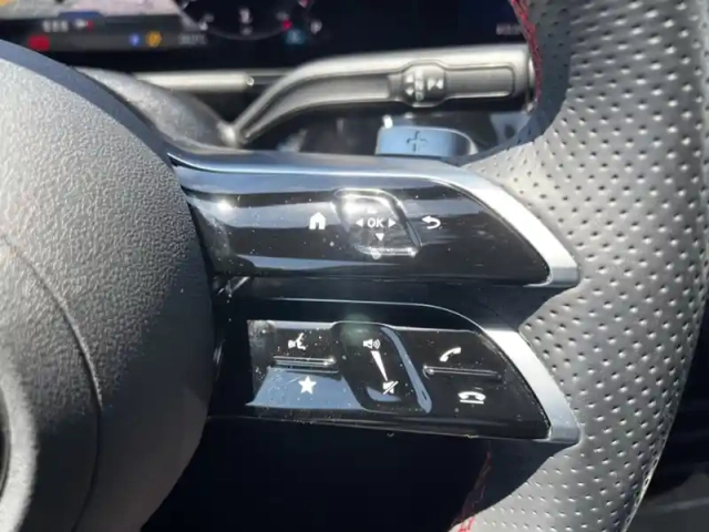 Mercedes Gla 200 d amg line — photo 15