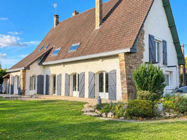 Maison 9 pièces 198 m²