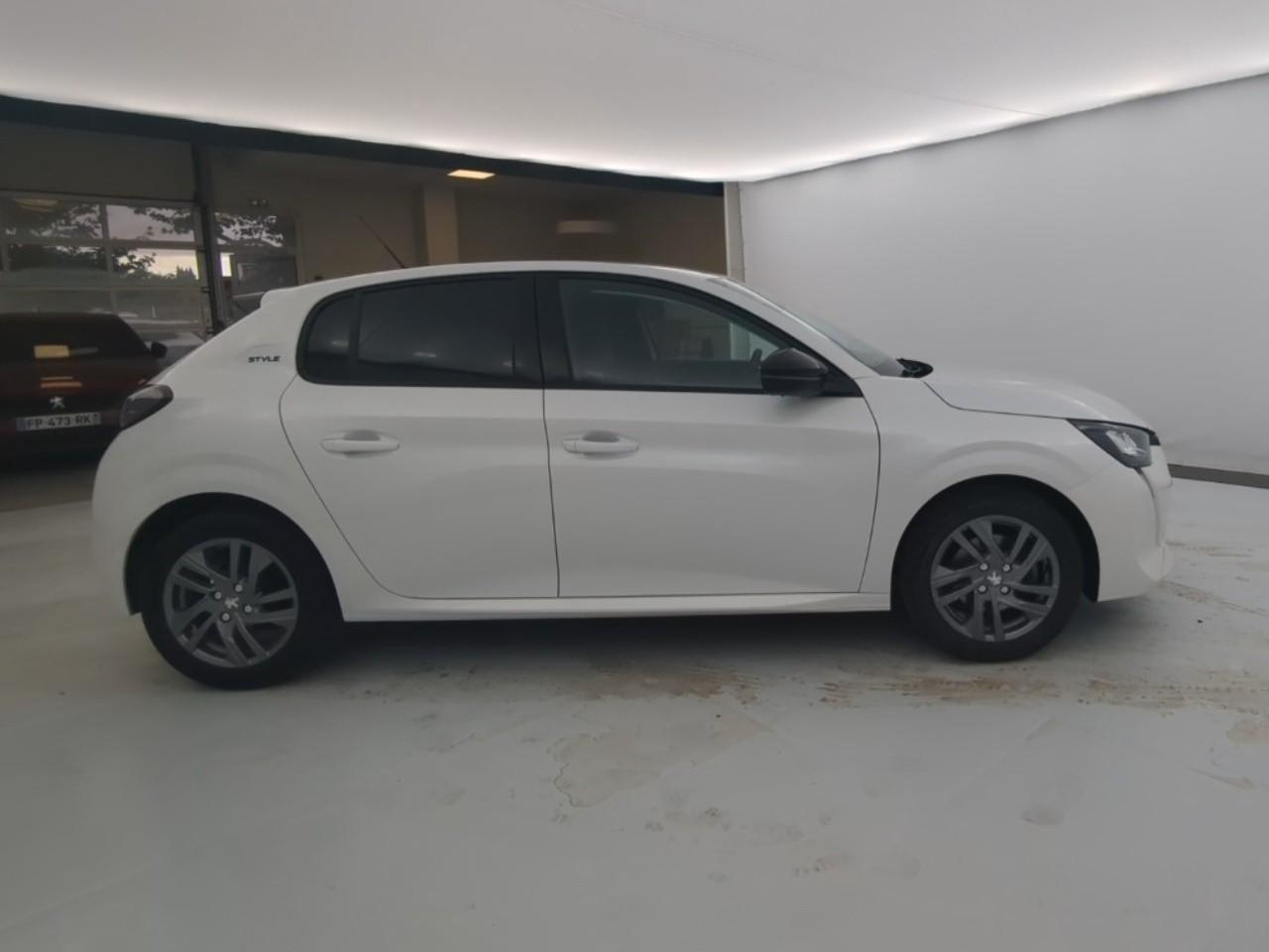 Peugeot 208 puretech 100 s&s bvm6 style — photo 4