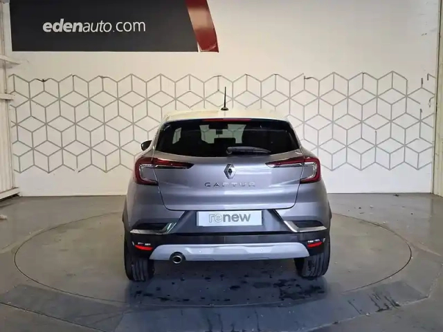 Renault Captur tce 155 edc fap — photo 4