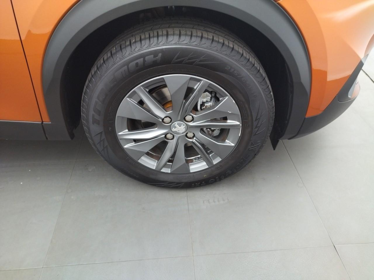 Peugeot 2008 puretech 130 s&s eat8 style — photo 27
