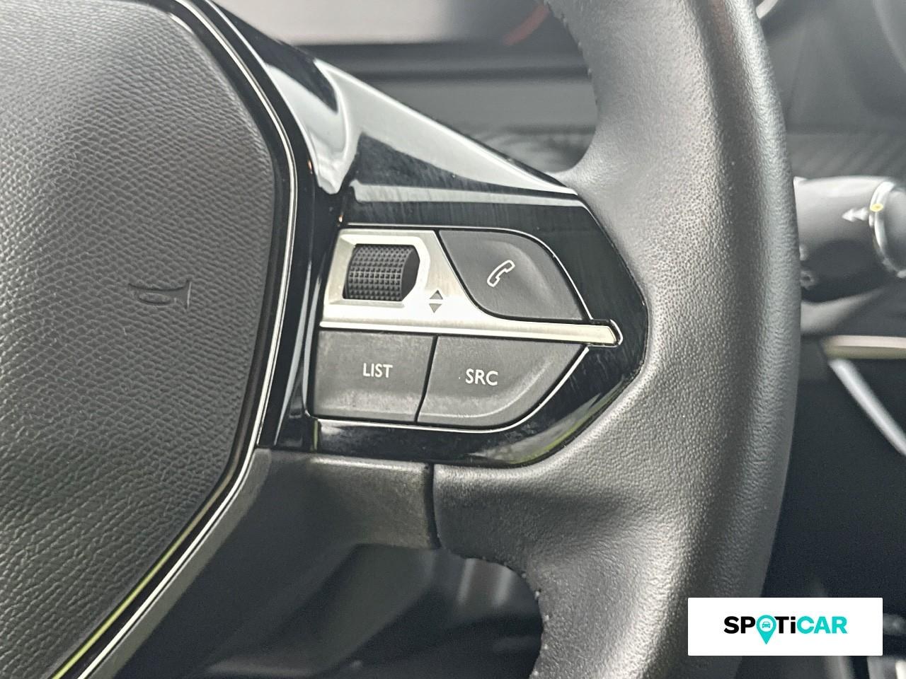 Peugeot 208 1.2 puretech 100ch s&s allure — photo 17