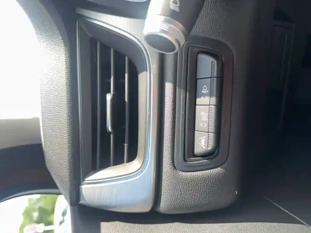 Renault Captur blue dci 95 — photo 32