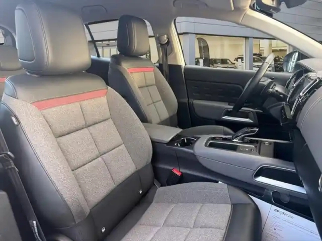Citroën C5 Aircross hybride rechargeable 225 s&amp;s e-eat8 feel — photo 9