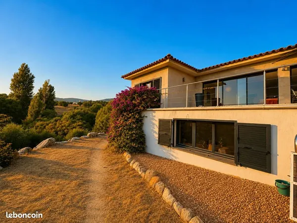 Villa 6 pièces 204 m²