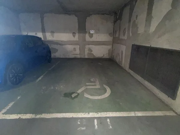 Parking 15 m²