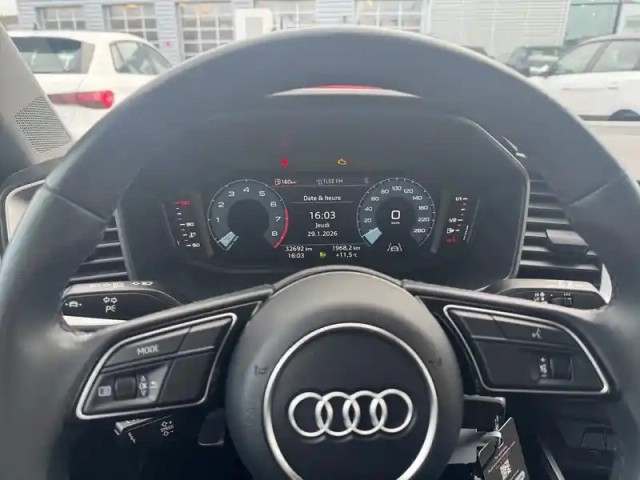 Audi A1 sportback 25 tfsi 95 ch bvm5 — photo 20