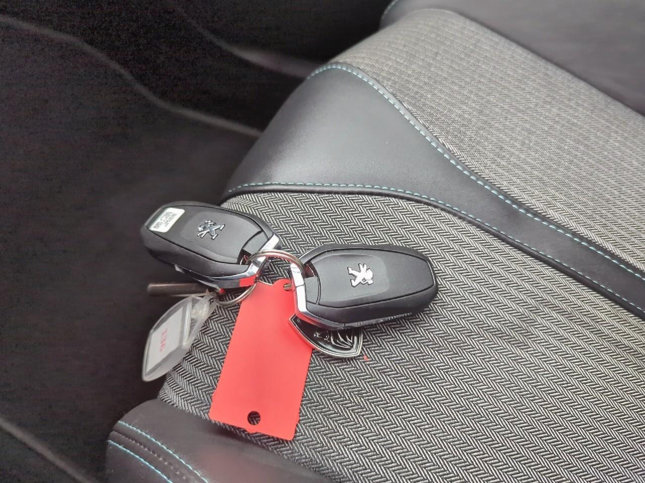 Peugeot 3008 bluehdi 130ch s&s bvm6 allure pack — photo 30