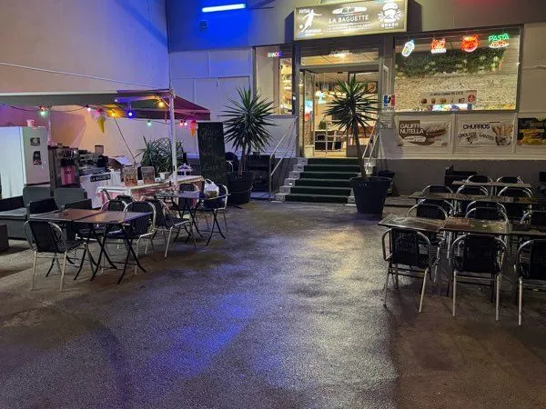 Local commercial Restauration & Futsal