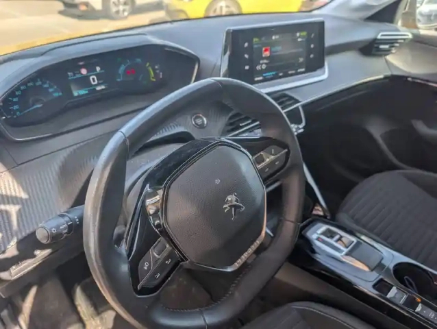 Peugeot 208 electrique 50 kwh 136ch — photo 2