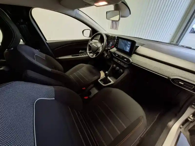 Dacia Sandero tce 90 — photo 12