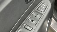 Renault Captur 1.2 TCe 120ch energy Intens — photo 19