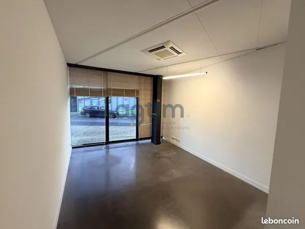 Local 17 m² Montaigu-Vendée