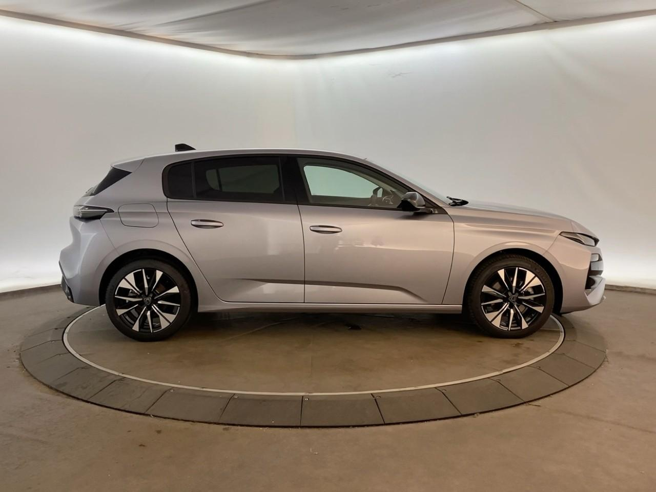 Peugeot 308 hybrid 145 e-dcs6 allure — photo 4