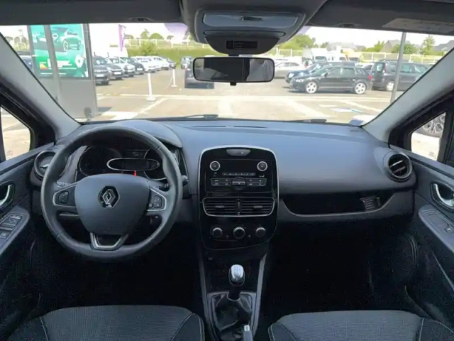 Renault Clio 1.2 16v 75 — photo 16