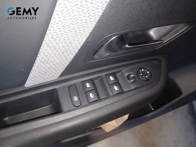 Citroën C4 puretech 130 s&amp;s eat8 — photo 12