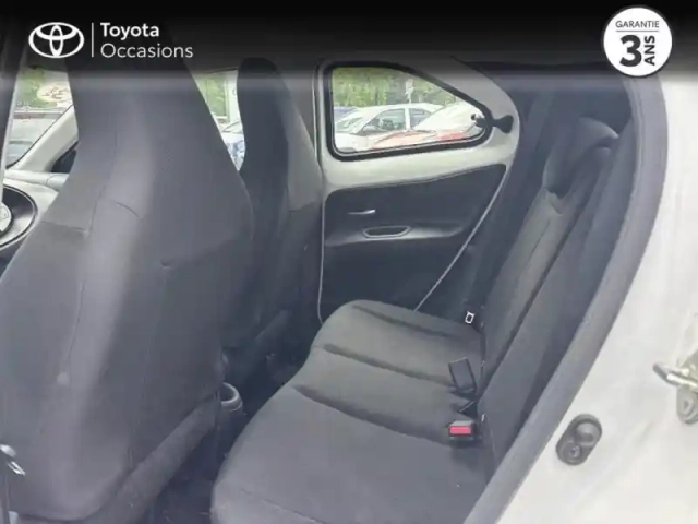 Toyota Aygo x 1.0 vvt-i 72ch dynamic my23 — photo 12