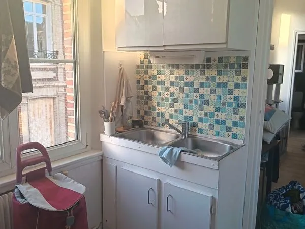 F2 37 m2 rue St Andre Etage2/4