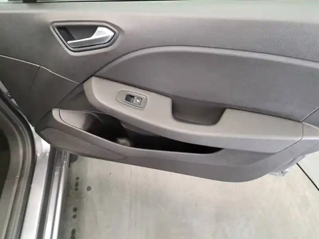 Renault Clio tce 90 — photo 106