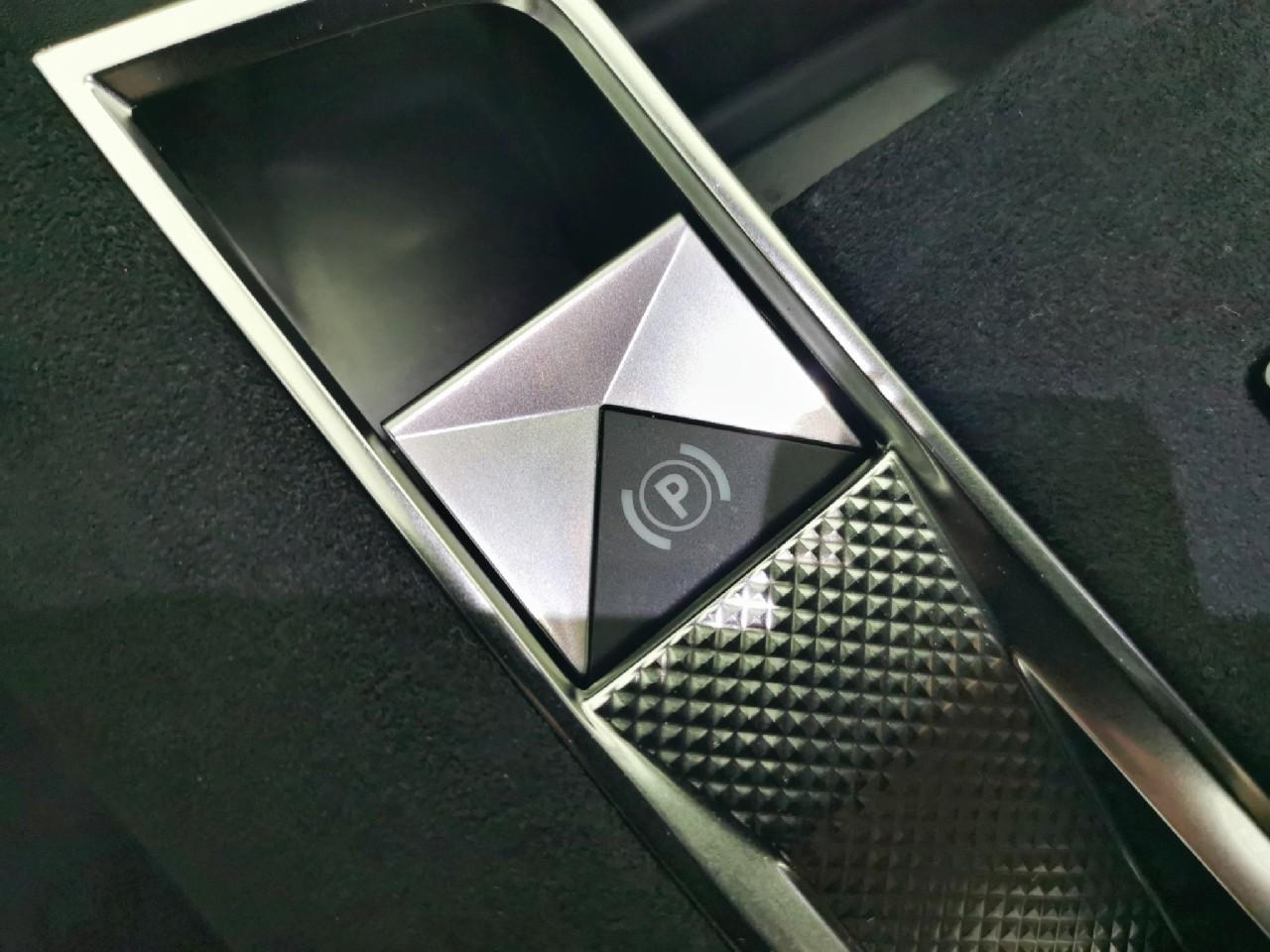Ds Ds 7 crossback hybride rechargeable e-tense 300 eat8 4x4 performa — photo 22