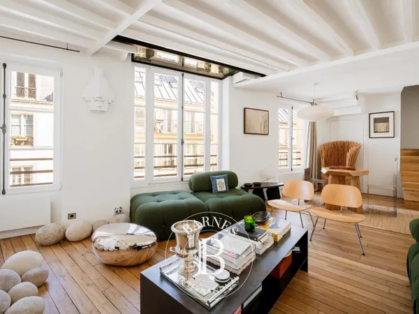 Paris 9 ème - Trudaine / Rochechouart - 2 chambres - Etage élevé - Ascenseur - Rénovation par archit