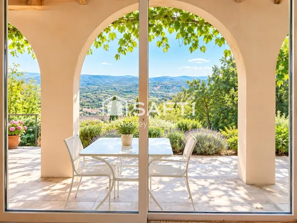07140 : Villa avec piscine et vue panoramique sur une terrain de 5825m²