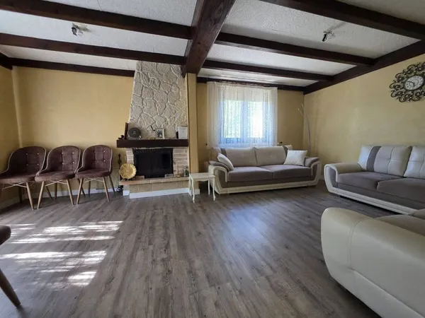 Maison 7 pièces 105 m²