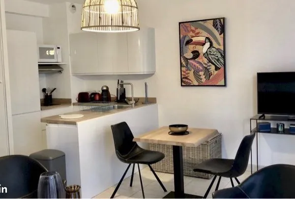 Studio meublé à louer