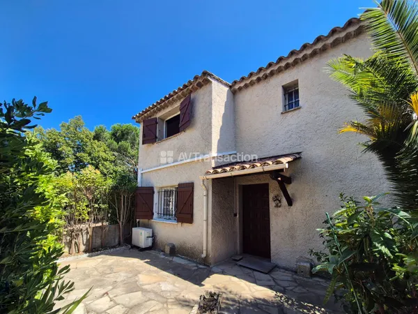 Maison proche commodites