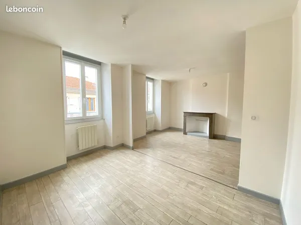 Location Appartement 2 pièces Centre Ville 51 m²