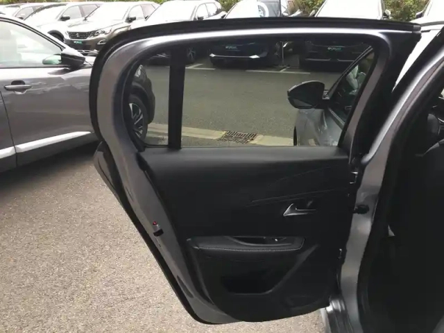 Peugeot 208 100 s&amp;s bvm6 — photo 14