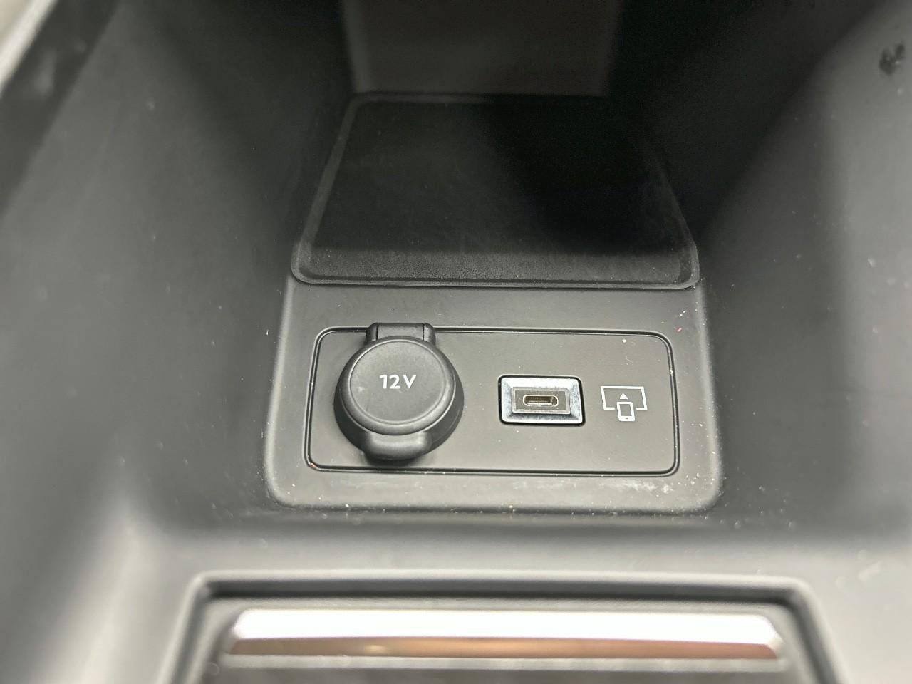 Peugeot 308 phev 180 e-eat8 gt — photo 21