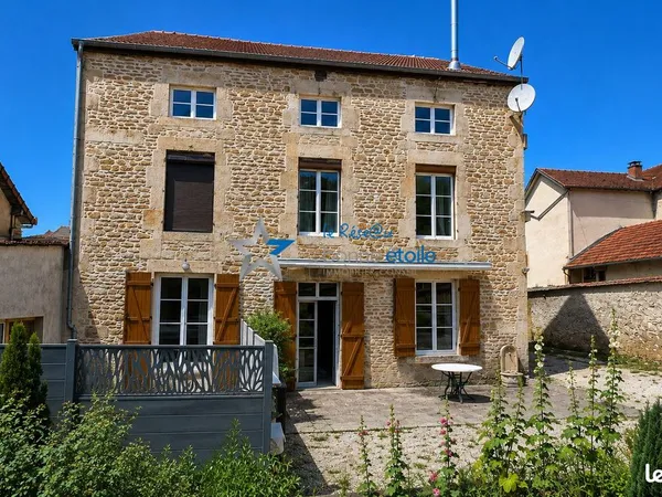 Propriété 7 pièces 219 m²