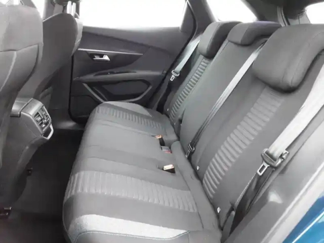 Peugeot 3008 puretech 130ch s&amp;s bvm6 — photo 12