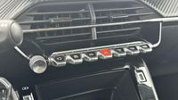 Peugeot 208 1.2 PureTech 100ch S&S Style 118g — photo 15