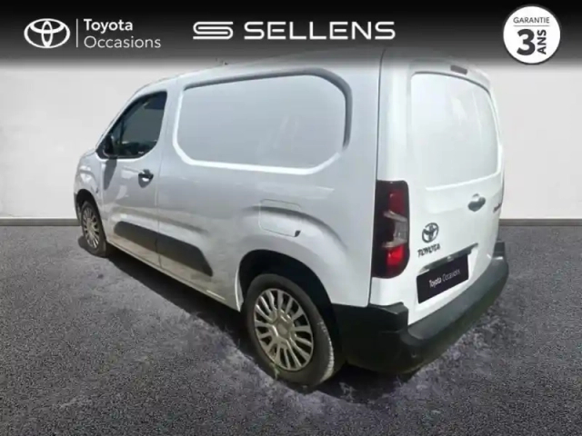 Toyota Proace city medium 100 d-4d dynamic mc23 — photo 2