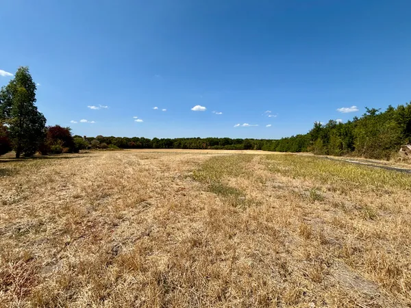 Terrain Chemery 15517 m2