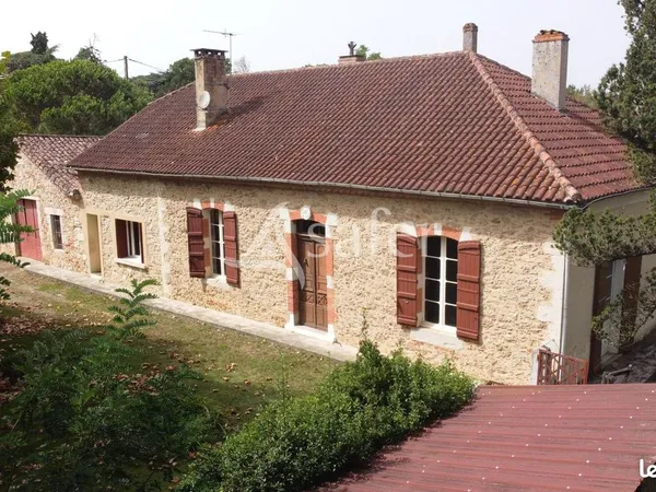 Propriété 7 pièces 195 m²