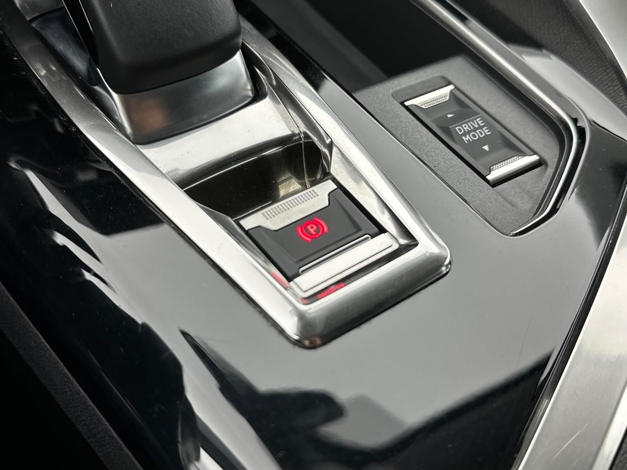 Peugeot 3008 hybrid 225 e-eat8 allure business — photo 31