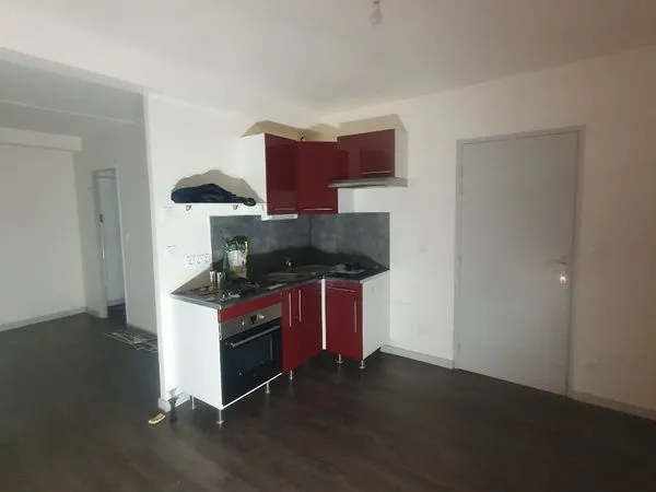 À louer - T2 43 m² - Sainte-Savine - Parking sécurisé