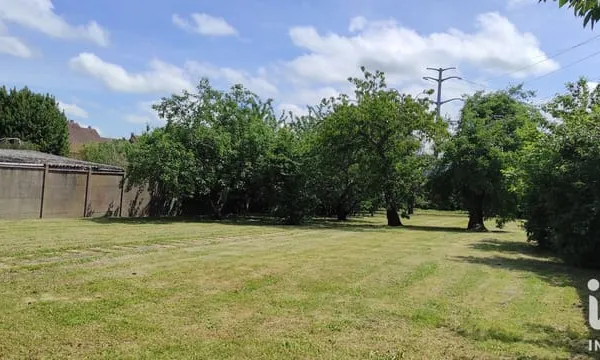Terrain 1050 m²