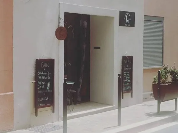 Local commercial 1 pièce 28 m²