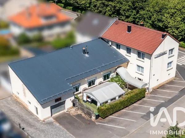 Maison 8 pièces 316 m²
