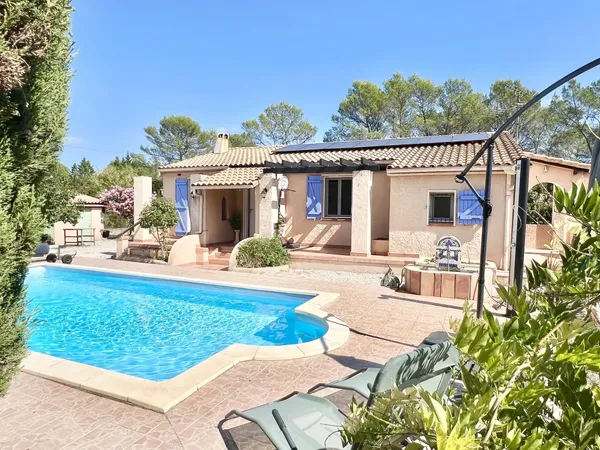Villa T4 de 131.87 m² sur 1 200 m² de terrain avec piscine