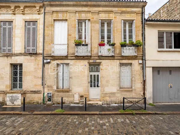 Immeuble 15 pièces 325 m²