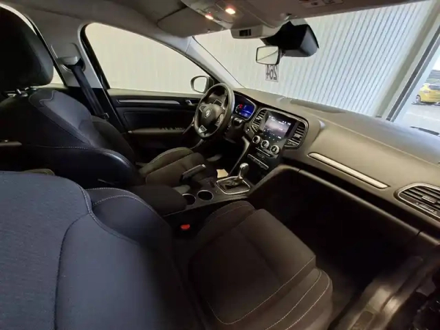 Renault Megane mégane iv berline blue dci 115 edc - 20 — photo 31