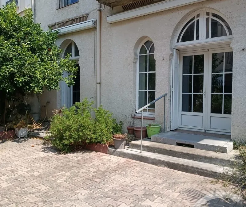 Photo 3