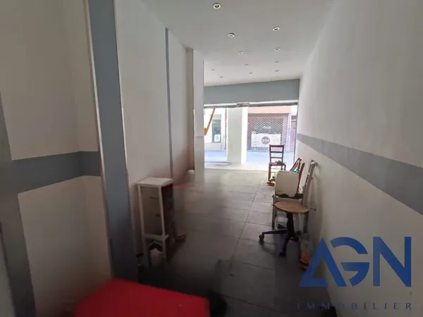 À VENDRE : LOCAL COMMERCIAL DE 29,84M² DANS UNE RUE COMMERCANT