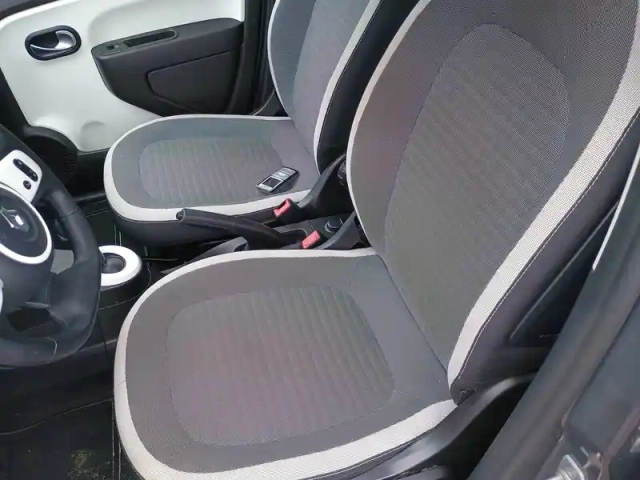 Renault Twingo iii e-tech — photo 4